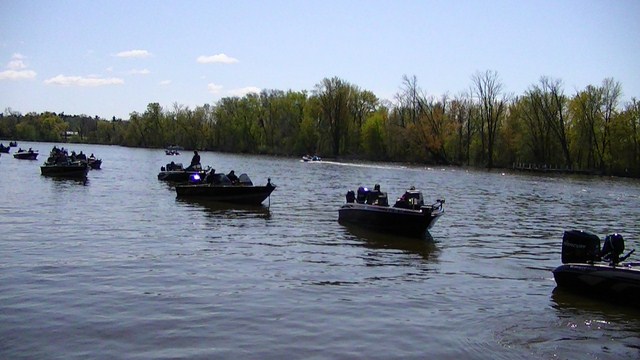 E9F74F28-98F8-4417-BA28-17AF482E1F0F