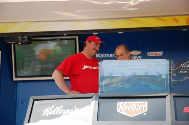 E9F8D51E-766A-44A8-B494-278D542EC44C