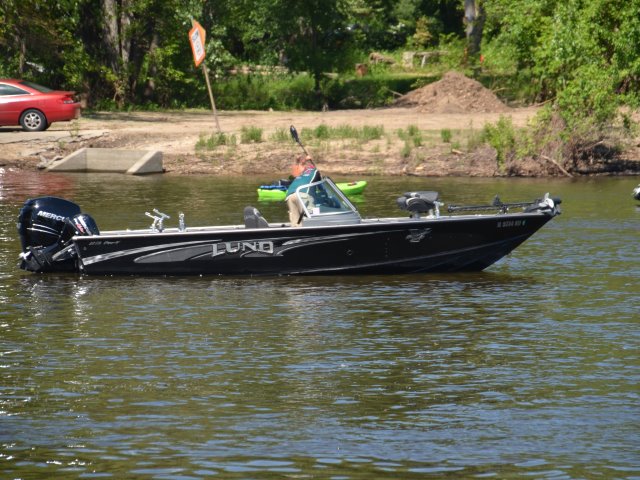 EA01E7F2-8D18-4E83-A826-D8586ABB75C6