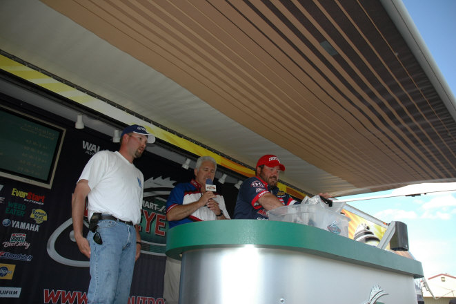 EA713200-05AD-485E-BEE4-87B0435CF712