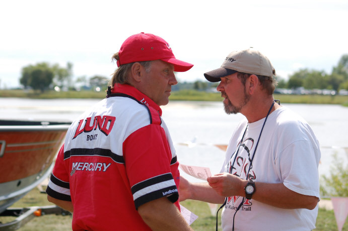 EA7644A8-CD1D-4D2A-8F99-19B899855E7A