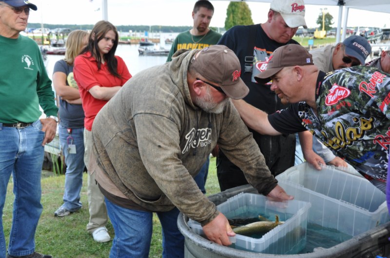 EAA4EC13-25D7-419B-B636-D8E537B4D18B