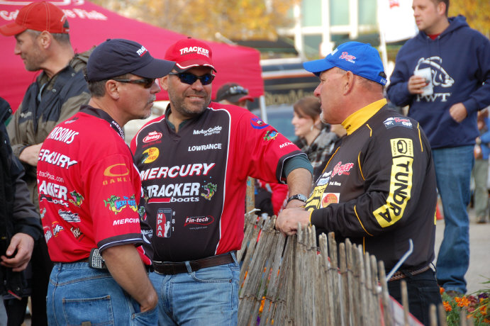 EAB21AAA-06CD-4FDC-AF88-D799FBF40932