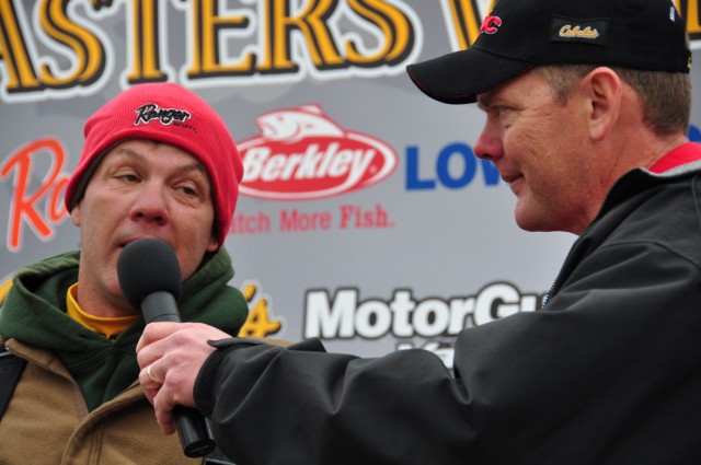 EAB7990E-B6AD-4640-BBC6-E37EC0AEB342