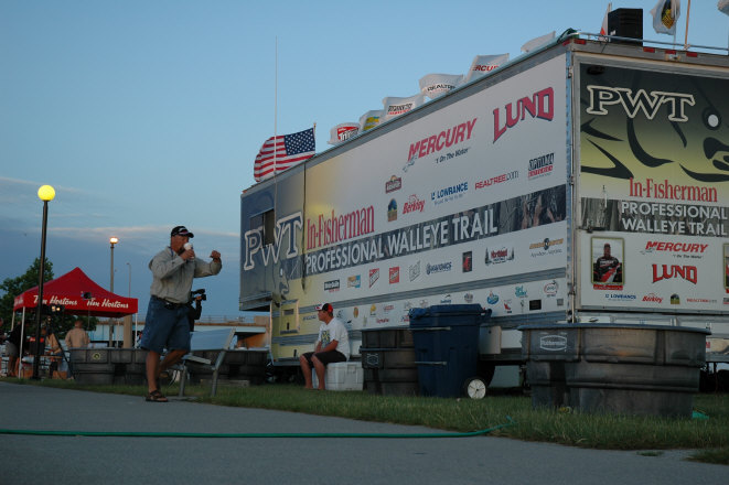 EACD3195-02AB-41E3-8F18-67CED4F97261