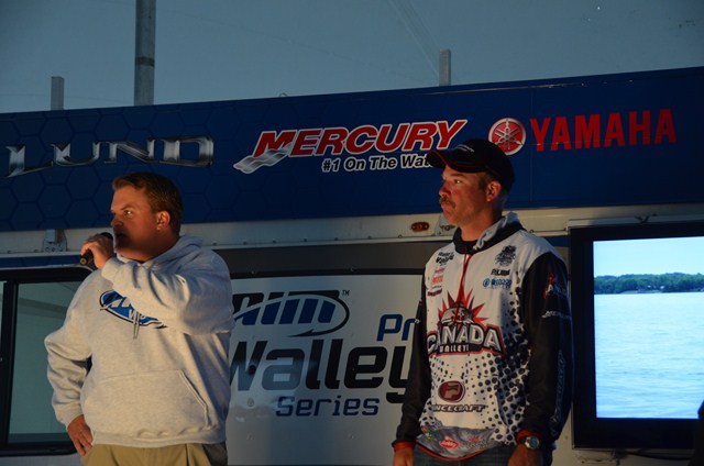 EDFFDC3D-C166-4A5C-BF8C-000332630635