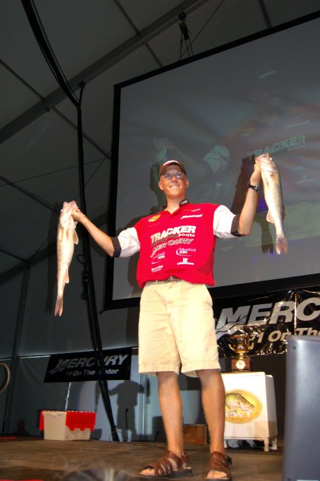 EB4CE692-0E3C-4744-A94F-FBEAA72466FB