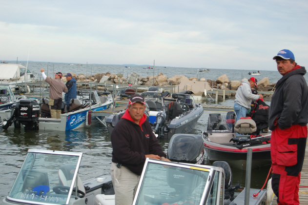 EB6D6924-1887-40C9-8F25-4D502BD3F5FC