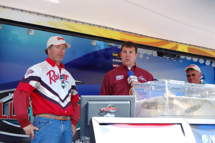 EB833C96-B708-434C-BF94-68D95B25CF89