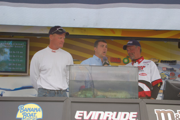 EBBF9398-84D6-4C3E-B455-51373D11AA28