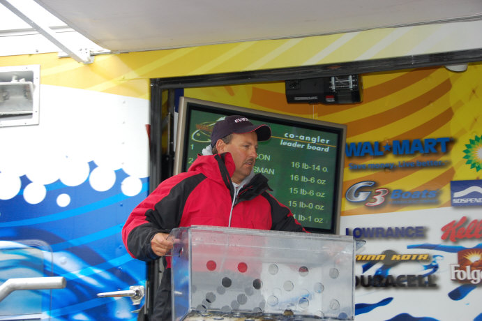 EBC783CD-941F-40E0-8275-D489D9AB864D