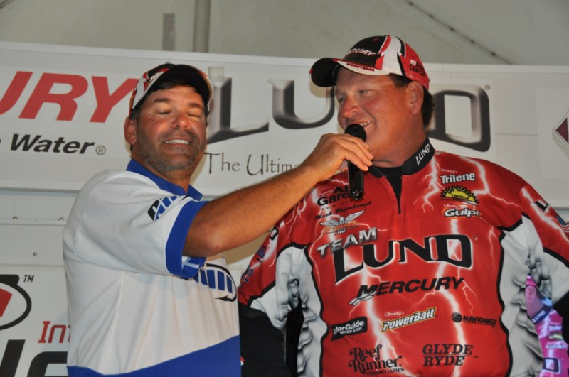 EC33A9CB-C778-44E8-A98F-E9AE3A60CB5E