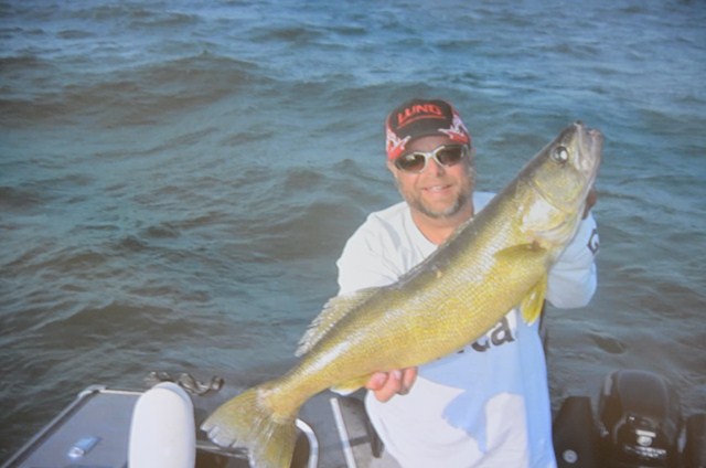 EC434841-8F2F-4D2A-BE70-05EC3C494F7B