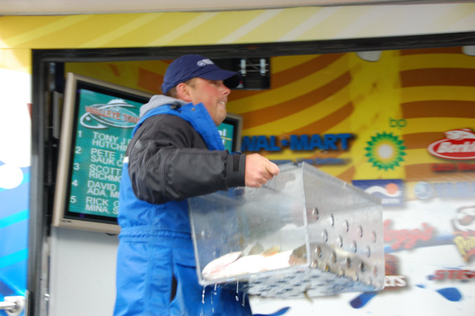 EC67B75D-F434-462C-BA22-1D497F0E845E