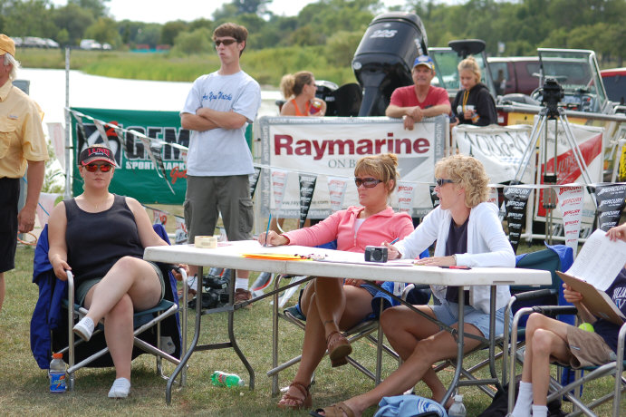 EC7B2493-F408-4B52-AAA1-66C176C00A8A