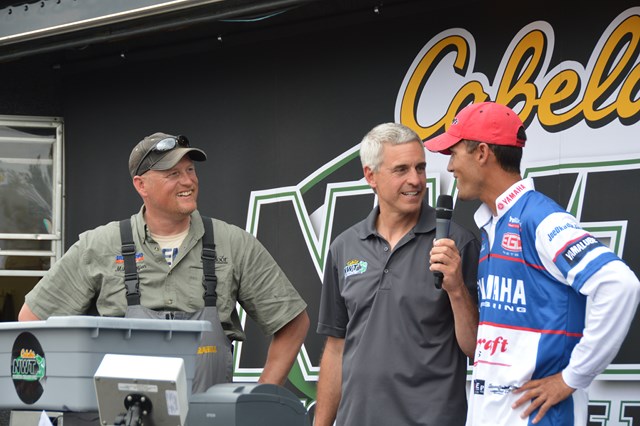 EC86E51B-776F-4082-8A12-20EC6186F50F