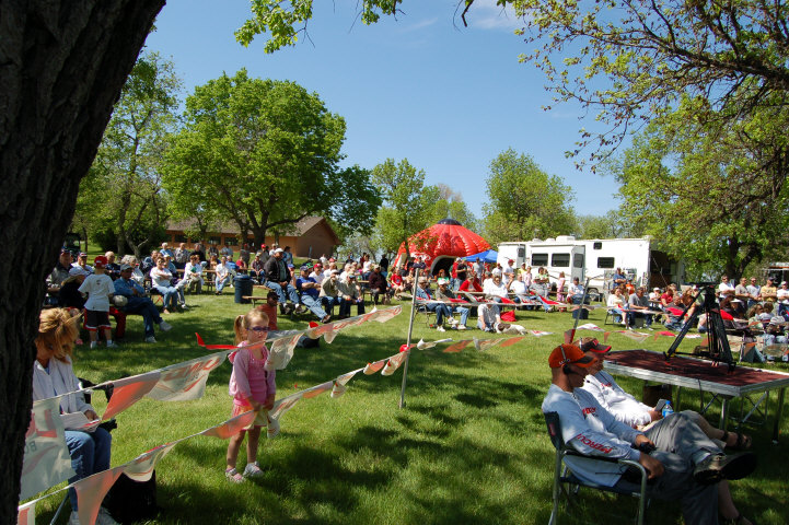 EC8D2D7F-1E44-4336-804D-EF13A85D94A0