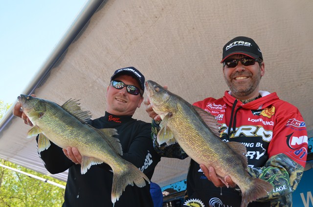 EC944C13-E731-404E-B874-688D2FD2C677