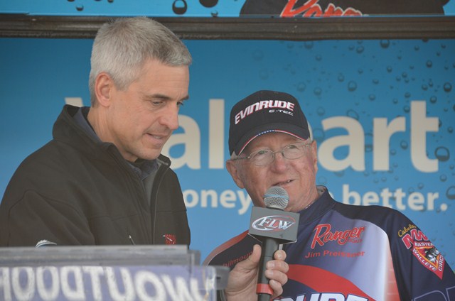 EC963C2C-8741-4F39-919C-686AB9E6974C