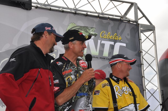 EC985E79-0CB7-439C-A4CD-5C8FDE7E4D04