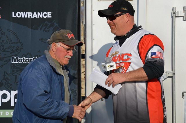 ECAD13E0-5891-41B2-948E-6D8812FE5ABF