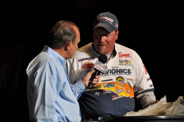 ECFF3E93-CE50-434C-AC1A-DC9F20AC4CE9