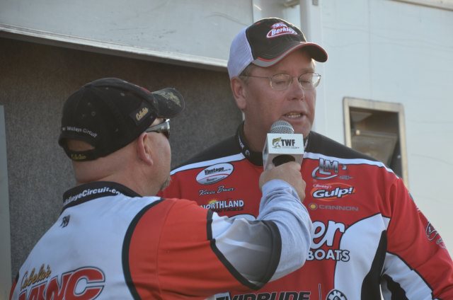 EDECCD83-74DC-4BD8-86DD-E8C34E122E4D