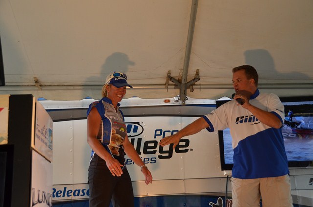 EDF3E8EC-BD80-48BA-8DCF-F3E84309C439