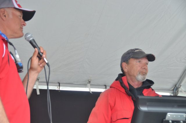 EE295B0D-D09F-4B87-919D-B13561861392