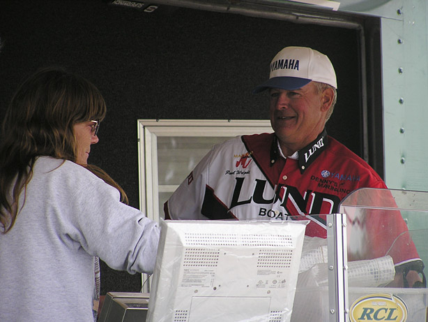 EE4A6FCE-B02A-4E04-971A-F66089CF3896