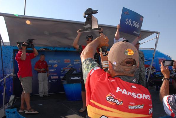 2C2EBCE2-7D2D-4E46-B999-88150FAD869F