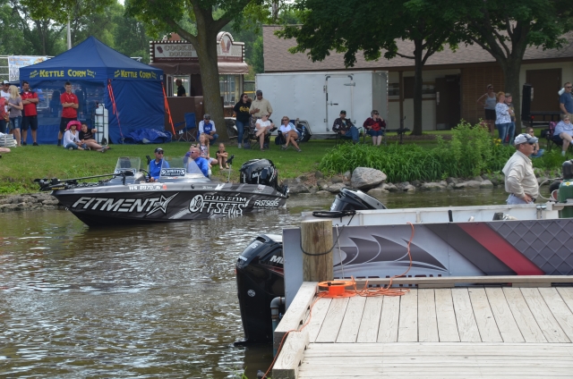 EEC878E3-8A40-4226-96C2-BF0E9839D2CB