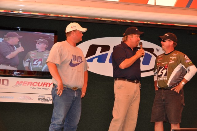 EEE72784-2643-4486-B9CC-5FC03B33ABE4