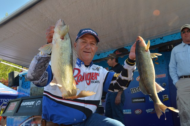 EF0D0412-D50A-4F7E-B485-CED046B95D5F