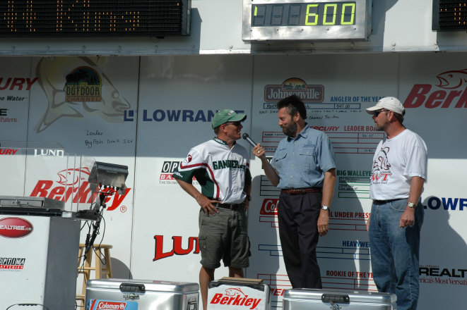 EF30A7A5-B051-4D63-8558-585AB9681022