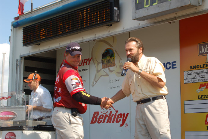 EF77170C-9905-4B80-8E72-DCE080047735