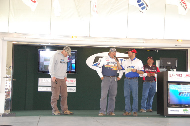 EF847EA0-D382-4FBB-BAA7-1BAF0D4F772B