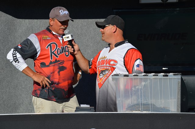 EF8614DD-BF73-4D72-8D84-234FDFA2F076