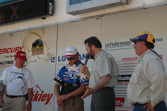 EF862227-1933-46CF-916D-BFF33325A8B0