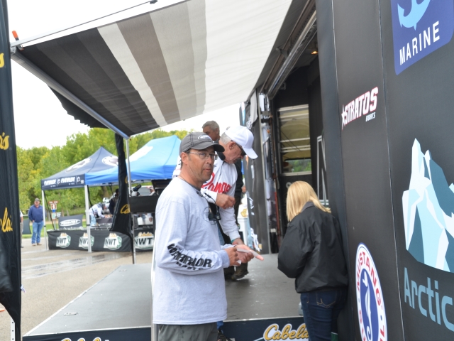 EF9924A5-F9D2-402C-93A7-0AC33E776162