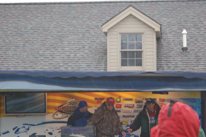 EFA3407D-8BFD-437E-8599-63CF86CA6925