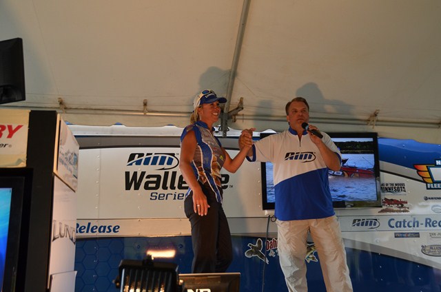 EFC69535-8F97-4808-AFDC-25977FA73F01