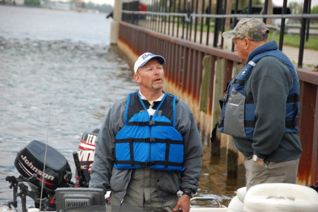 EFE93C0A-5698-4FEE-A8B8-40B3A774FF0A