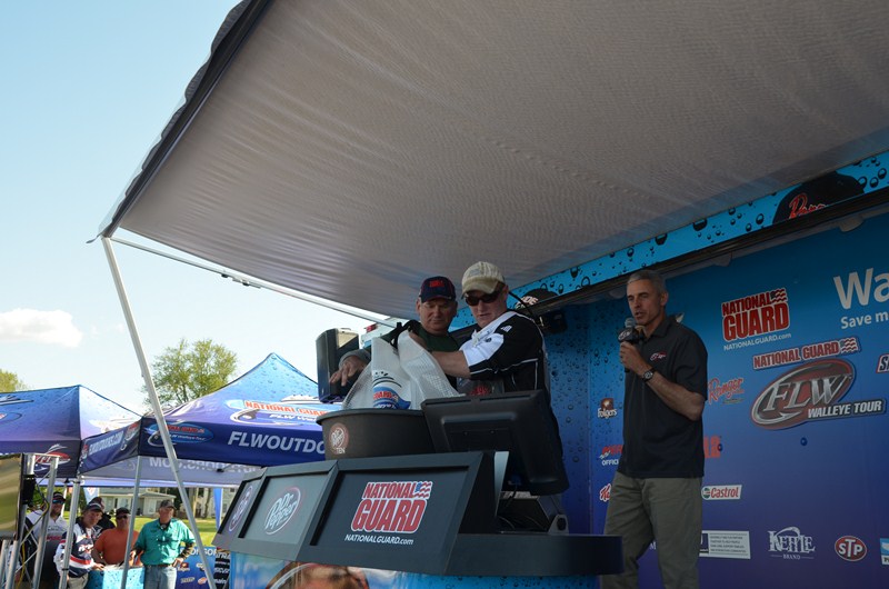 9D9084EC-69CD-42F6-A71A-2B4AD157C930