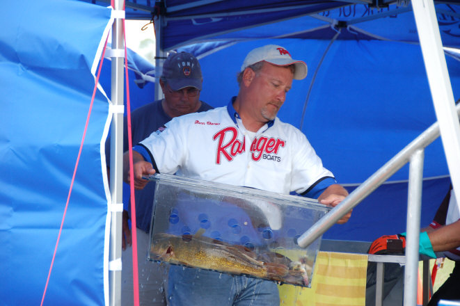 4E4916D3-50C0-41CE-93E8-626F6640B915