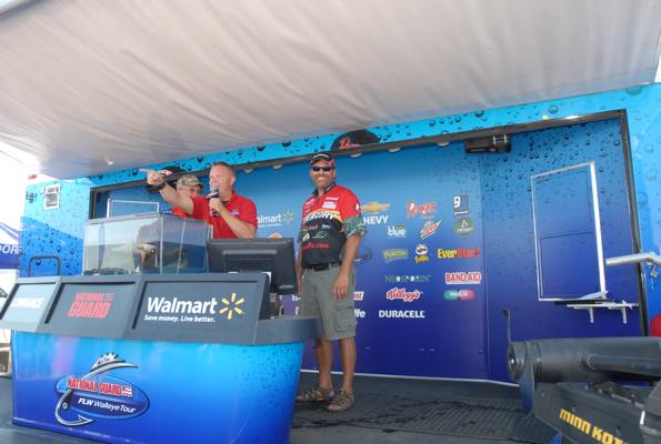 0CDD1E20-9DC3-4DB7-A3E7-0017B9461F03