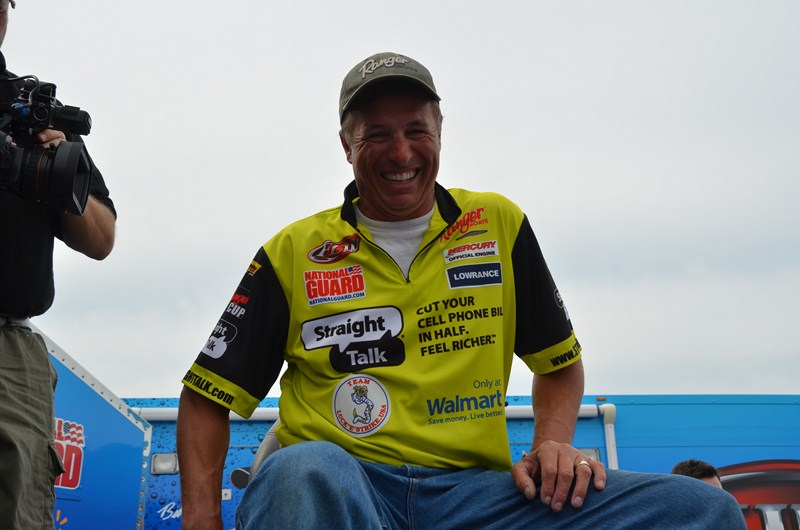 8BCA761D-AC76-47C1-AC8D-A299BA6DC3A9