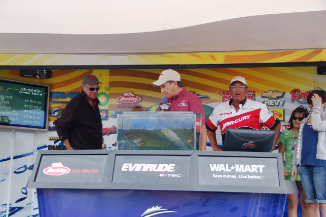 F030F4E9-8675-43A7-B3D1-2A19D403D129