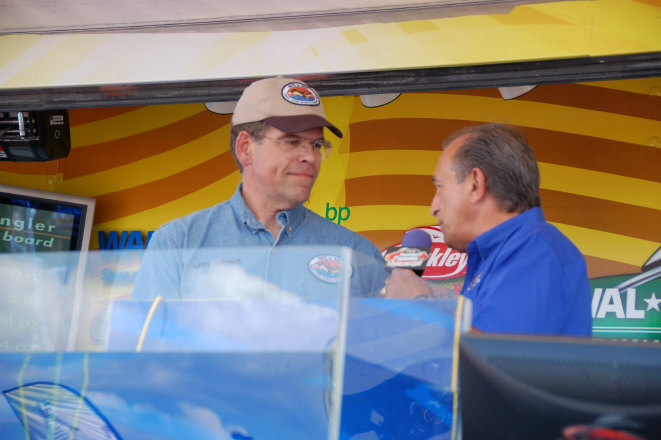 F0498056-01FB-4D98-B982-B910793B0FD4