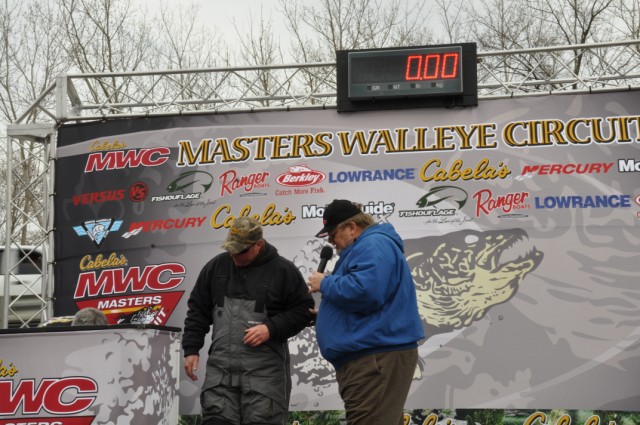 F066CCE6-12ED-427E-8915-8C871E7515B9